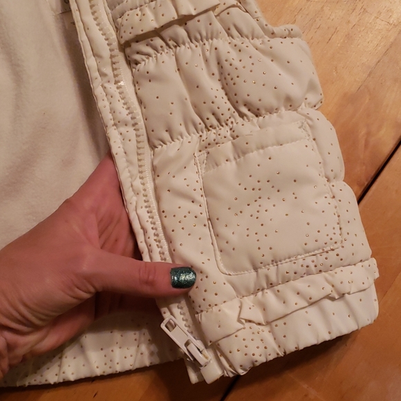 Childrens Place 6-9m vest - Picture 5 of 5